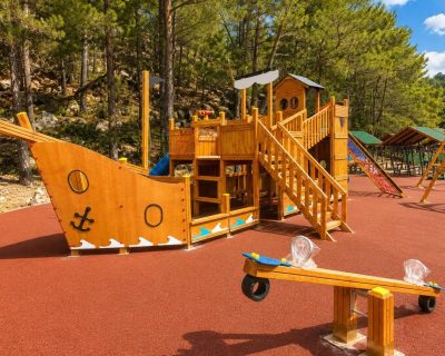 Ship-themed wooden playground — Elysee