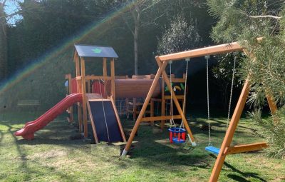 Swing and wooden play area — Elysee